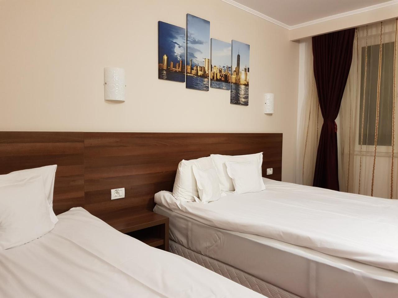 Hotel Hermes Alba Iulia Exterior photo